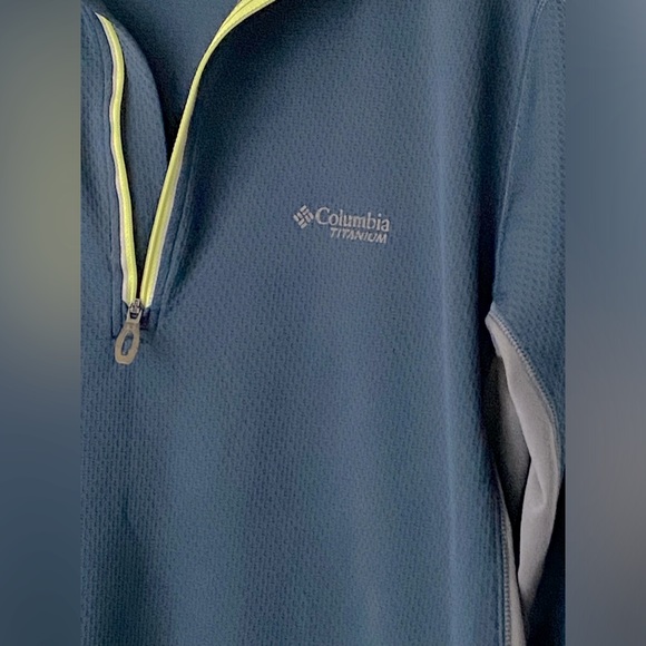 Columbia Titanium. Three-quarter zip up jacket. Men’s size large. - Picture 3 of 12